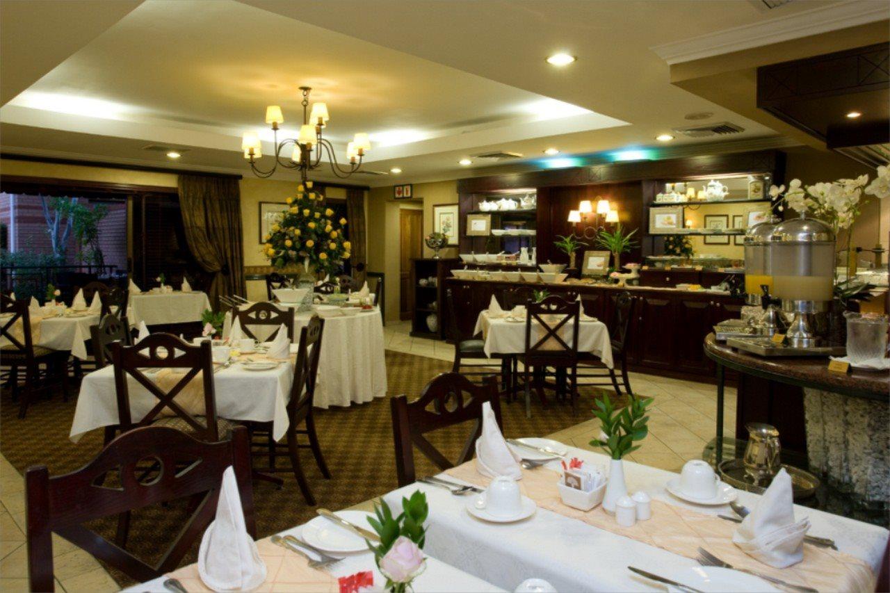 Courtyard Hotel Rosebank Johannesburg Exterior photo