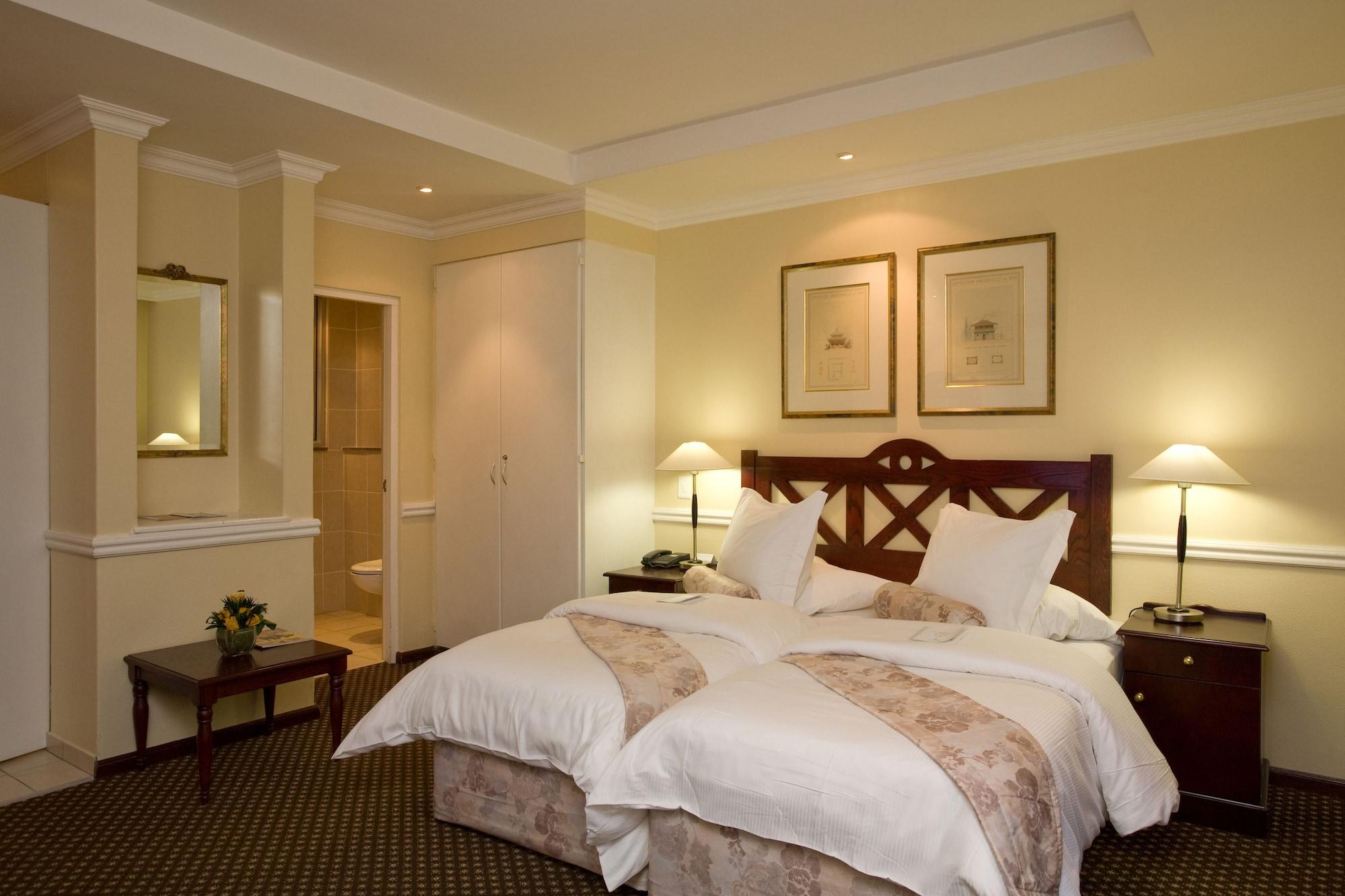Courtyard Hotel Rosebank Johannesburg Exterior photo