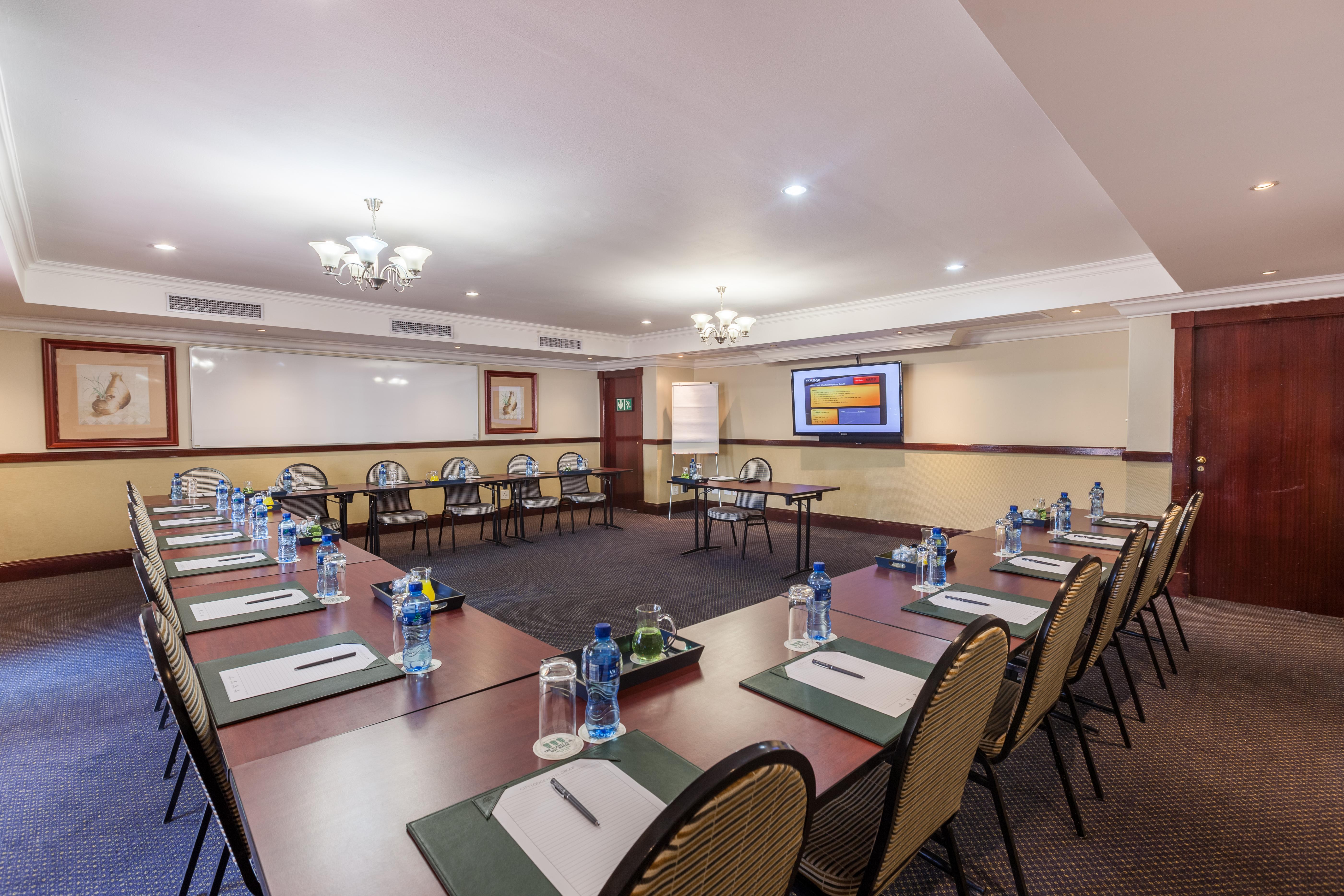 Courtyard Hotel Rosebank Johannesburg Exterior photo